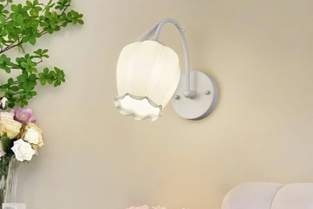 Creëer sfeer met een crèmekleurige wandlamp: het perfecte verjaardagscadeau voor vrienden